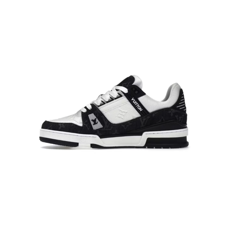 Black & White Low-Top Court Sneakers with Graphic Heel Details